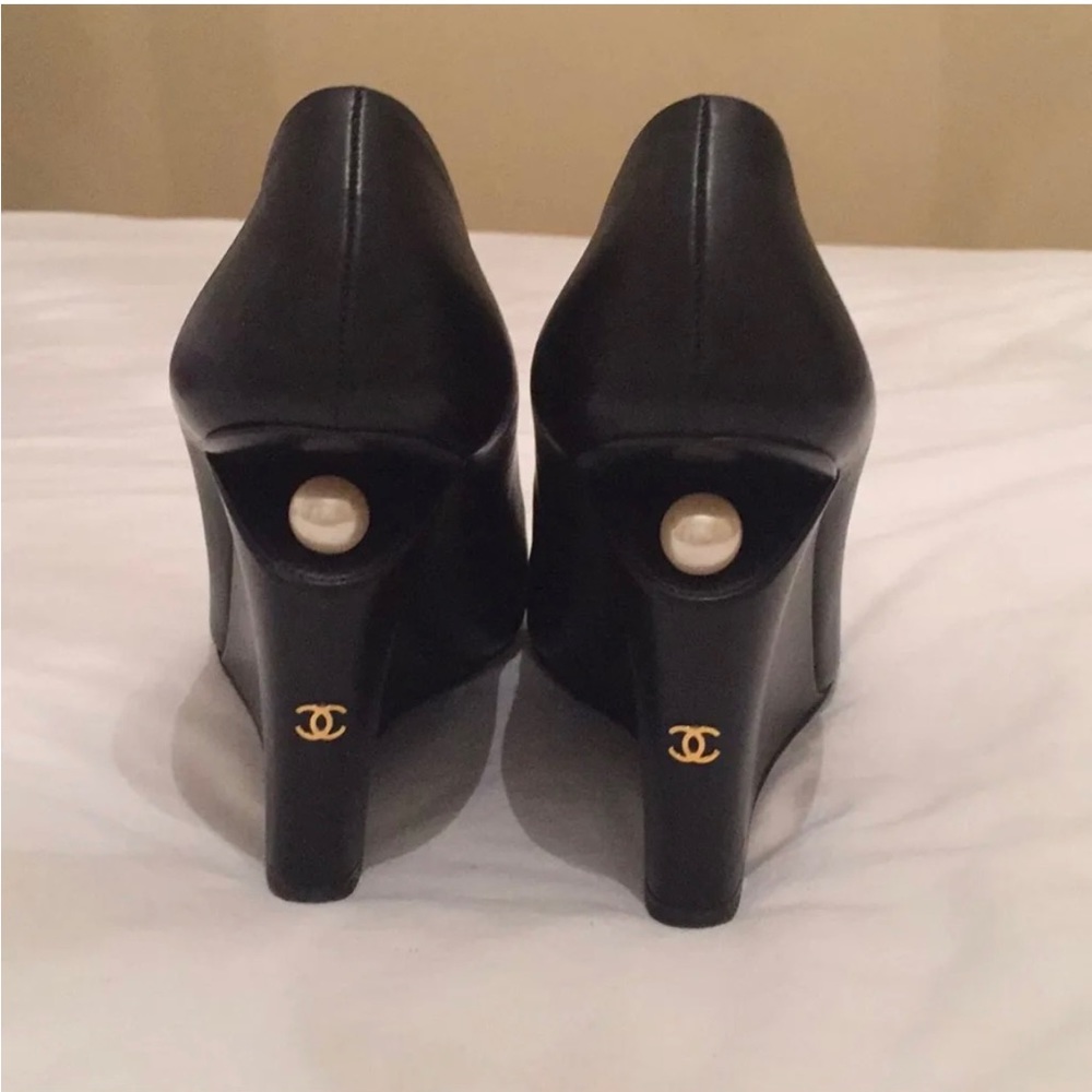 SOLD!!!! Chanel Black Leather Wedge Heels 😍 lovely elegant Gold CHANEL logo!